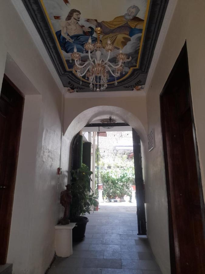 Hostal Atlantis キト エクステリア 写真