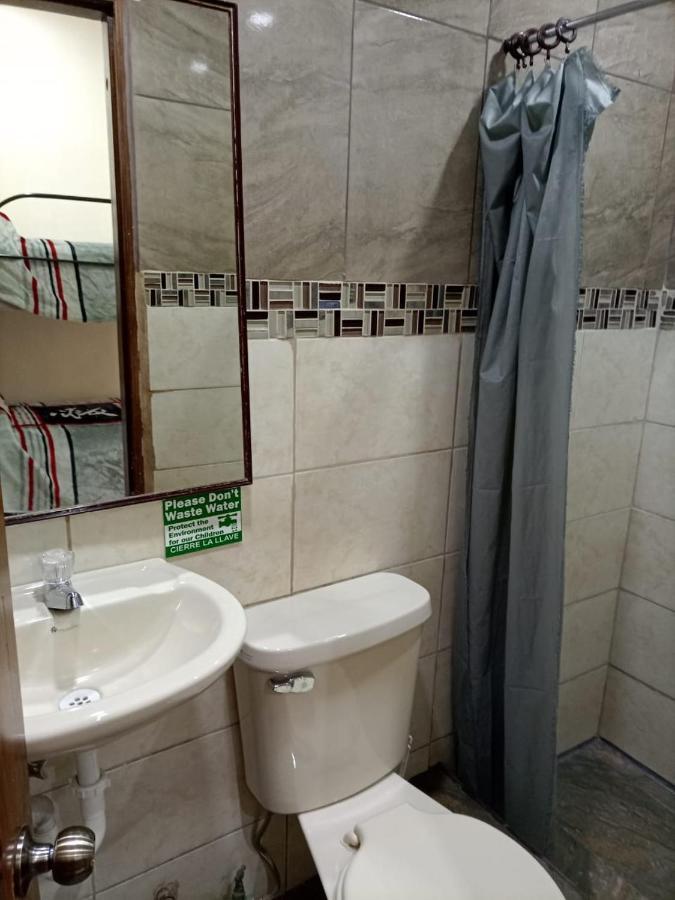 Hostal Atlantis キト エクステリア 写真
